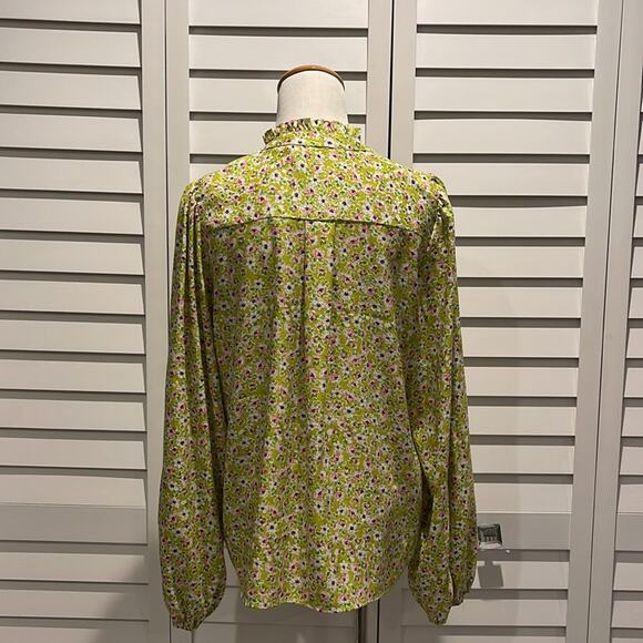 Beautiful printed long Sleeve Blouse with ruffle in color - Picture 6 of 9